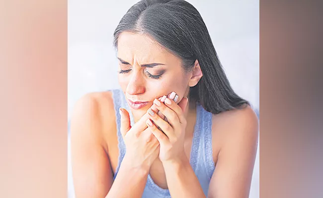 What Is Dental Abscess Signs And Symptoms Problems - Sakshi