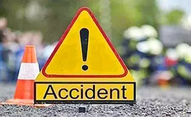 Trader killed Road Accident And Tipper Driver With Electric Shock  - Sakshi