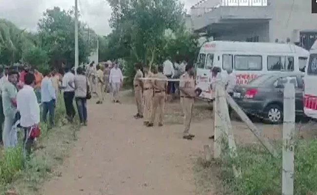 Maharashtra: 2 Arrested For Allegedly Poisoning Of 9 Family Members Death Sangli - Sakshi