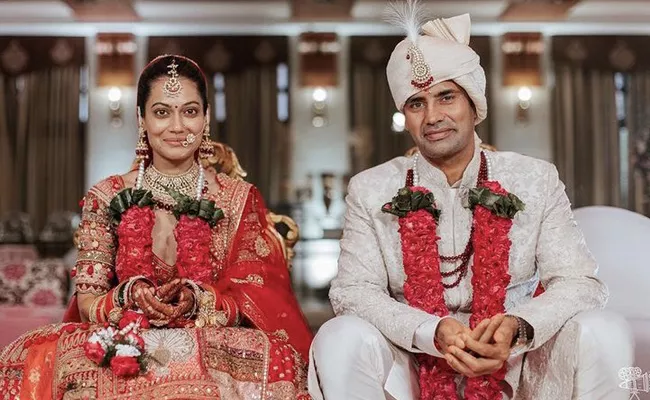 Payal Rohatgi, Sangram Singh Wedding Photos Out, Netizens Unhappy With Bridal Makeup - Sakshi