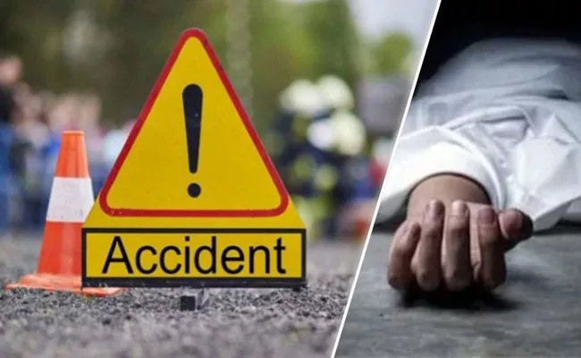 Road Accident In Kurnool District 2 Friends Died - Sakshi
