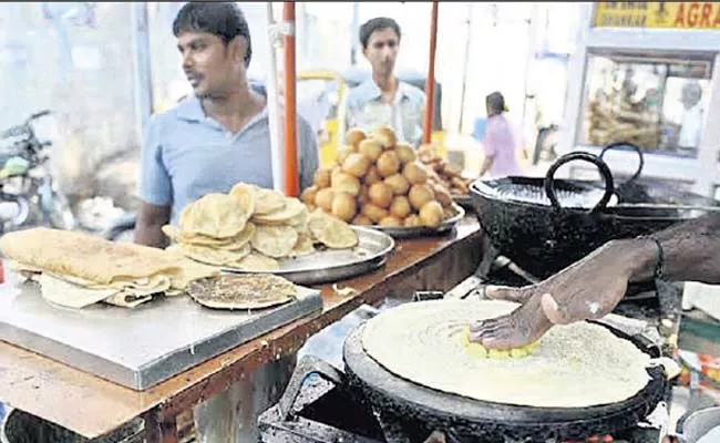 Andhra Pradesh: Road Side Food Business Need License Food Safety Officers - Sakshi