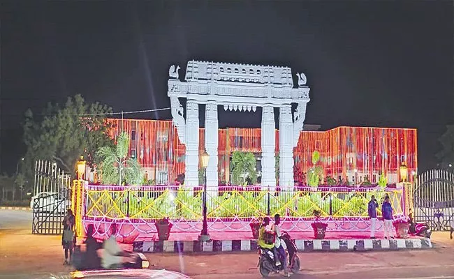 Kakatiya Vaibhava Sapthaham 2022: Kakatiya History, Forts, Temples - Sakshi