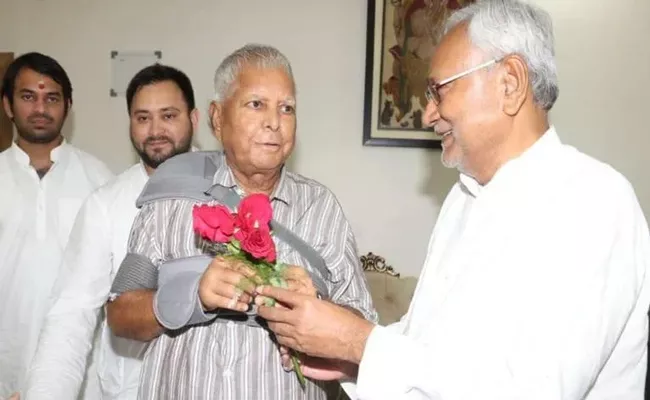 Nitish Kumar snubs BJP jungle raj return allegations - Sakshi