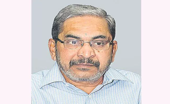 Allam Narayana Asked Minister Harish Rao Over Journalists Health Cards - Sakshi