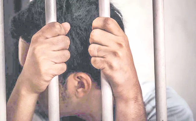 Mangari Rajender Write on Under Trial Prisoners, Indian Jails, Judicial System - Sakshi