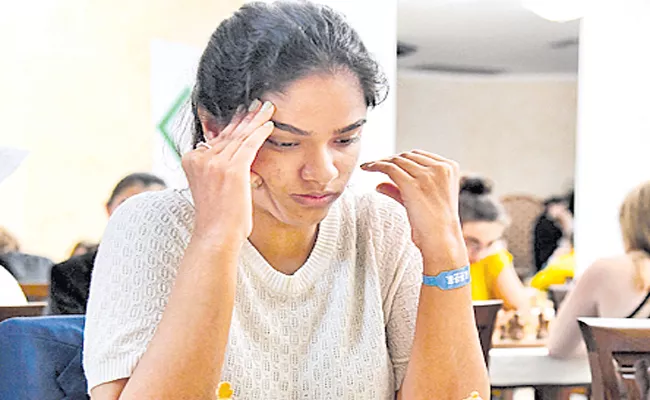 World Junior Chess Championship: Unfortunately Priyanka Expelled - Sakshi