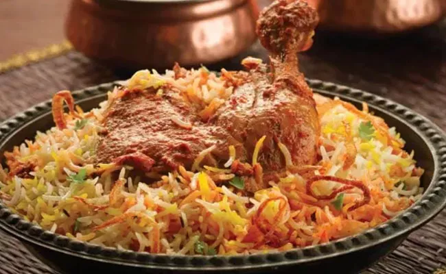 Spicy Biryani With Rotten Meat In Restaurants And Hotels - Sakshi