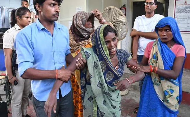 Lust for money leads to human sacrifice in Delhi - Sakshi