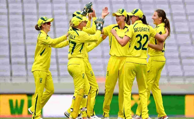 Australia womens squad for India T20Is - Sakshi