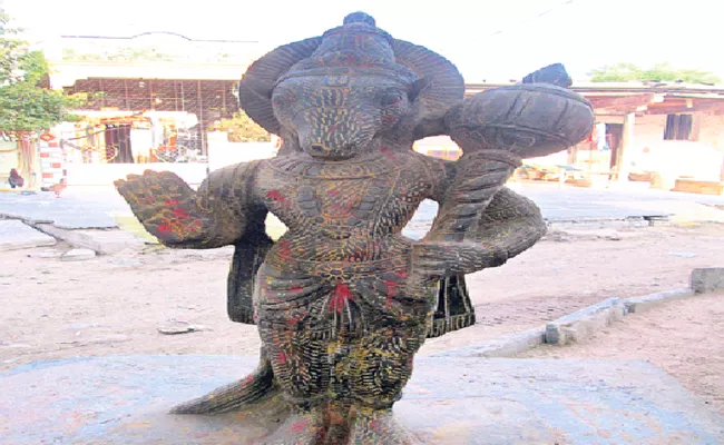 Officials Approve Installation Of Jambavantu Idol In Ontimitta Temple - Sakshi