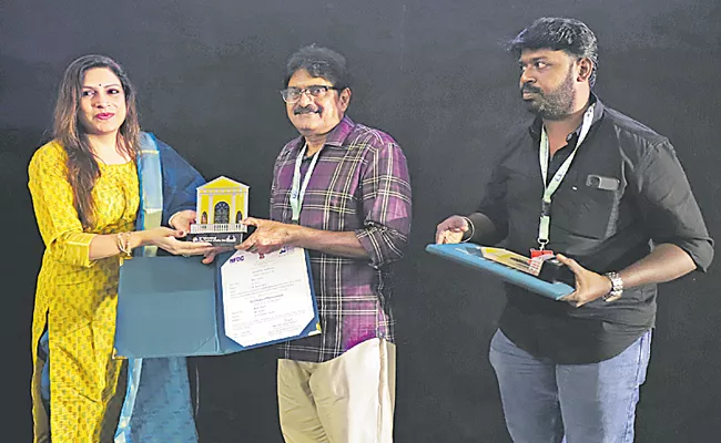 IFFI: Sravanthi Ravikishore first Tamil film Kida gets standing ovation at Indian Panorama - Sakshi