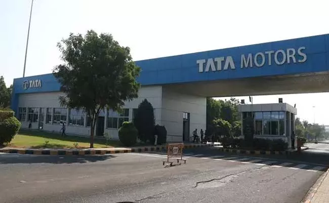 Tata Motors Bags Oder To Supply 5000 Exprs T Evs To Everest Fleet - Sakshi