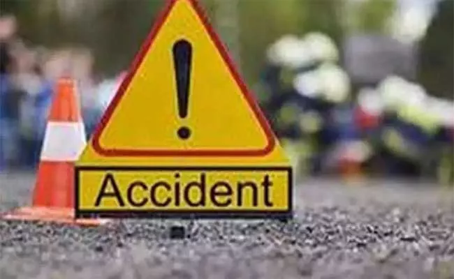 Brother And Sister Died In Car Accident At Belagavi - Sakshi