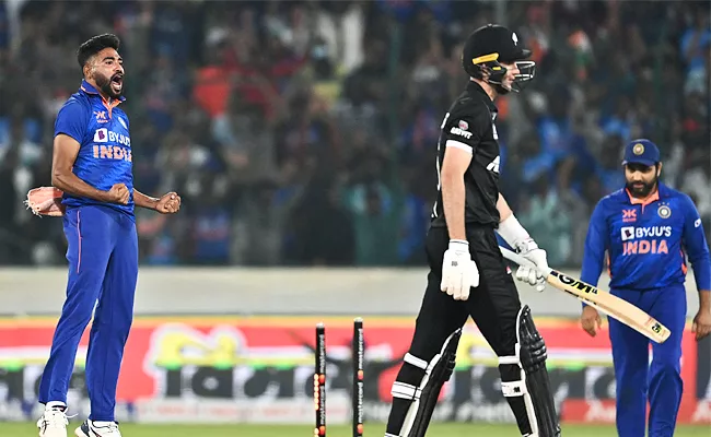 IND VS NZ 1st ODI: India Beat New Zealand By 12 Runs - Sakshi