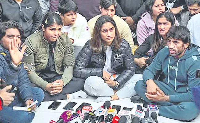 Jagmati Sangwan Write on Women Wrestlers Protest in Delhi - Sakshi