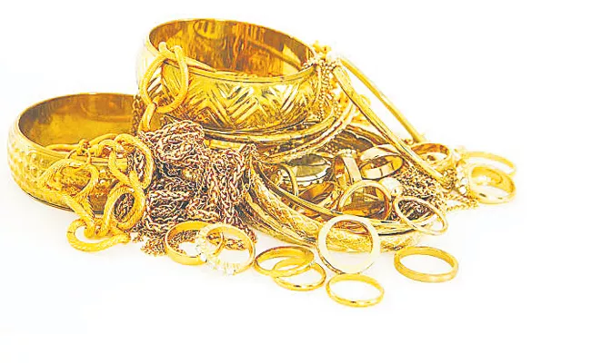 Increasing demand for 14 and 18 carat gold jewellery - Sakshi