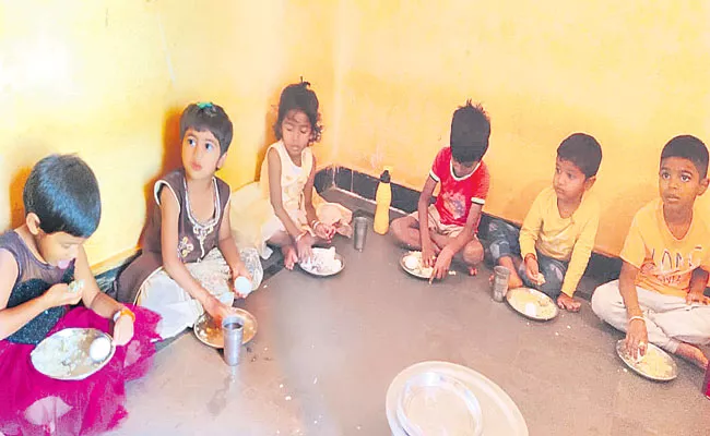 Cant Supply Milk To Anganwadi Centers In Telangana - Sakshi