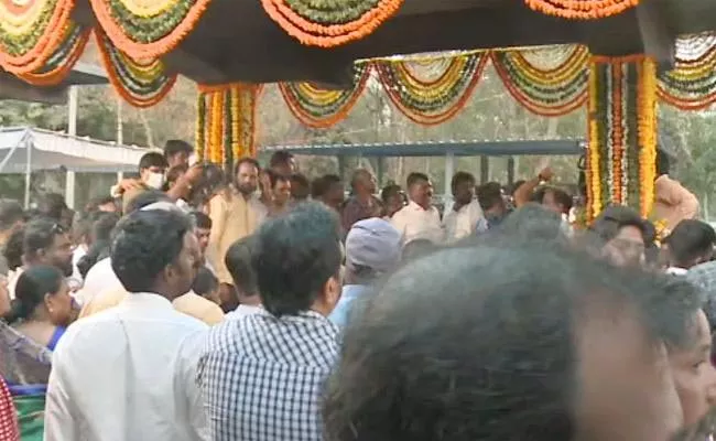 MLA Sayanna funeral Begins At Marredpally - Sakshi