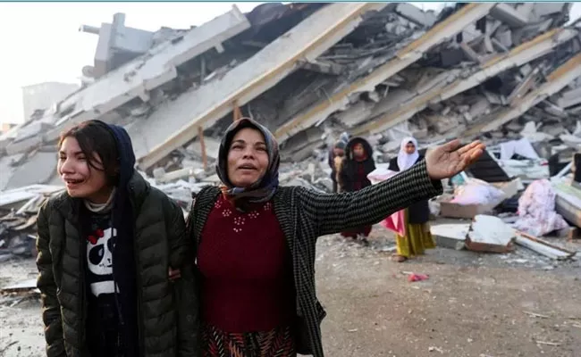 Turkey Syria Earthquake Death Count 50000 Crosses - Sakshi