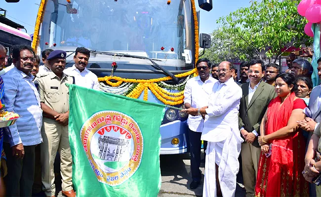 TSRTC launched AC Sleeper Buses with Free WiFi Check Features - Sakshi