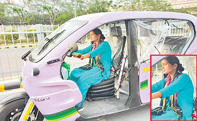 Women Auto driver Sita Devi to hit Delhi streets - Sakshi