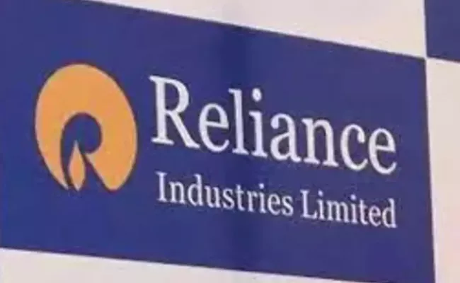 reliance secures 2 billion additional loan - Sakshi