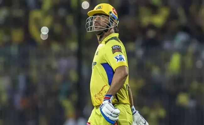 CSK-Michael Hussey Worried About Dhoni Fitness Ahead IPL 2023 Play-off - Sakshi