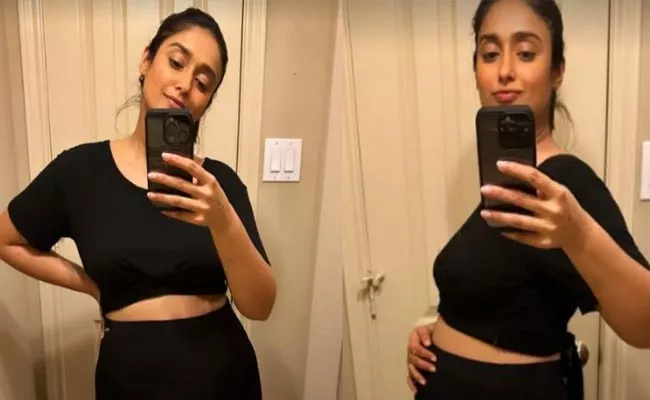 Ileana DCruz flaunts baby bump in mirror selfies - Sakshi