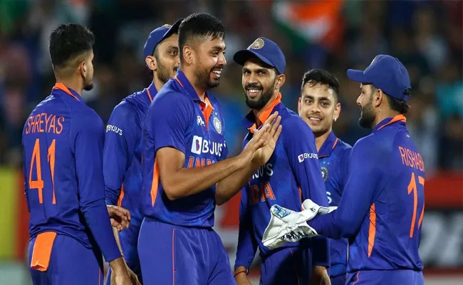 Avesh Khan eyes India comeback for West Indies tour - Sakshi