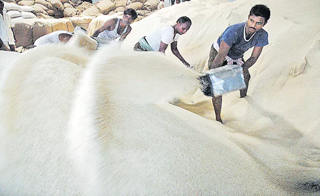 Telangana Govt On sending rice to Karnataka and Tamil Nadu - Sakshi