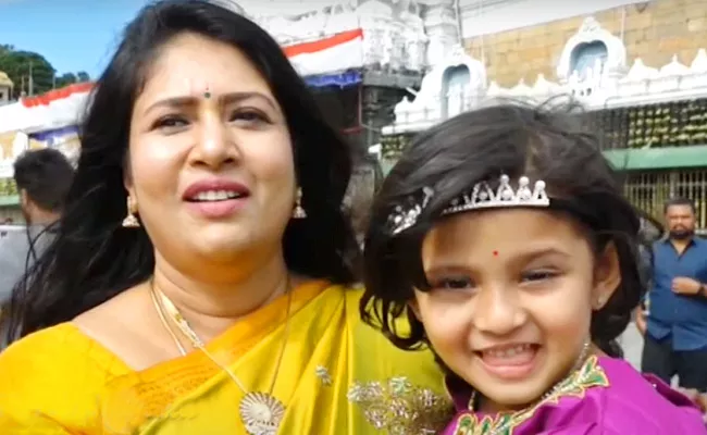 Actress Sanghavi Visits Tirumala With Family, Her Latest Look Pics Goes Viral - Sakshi