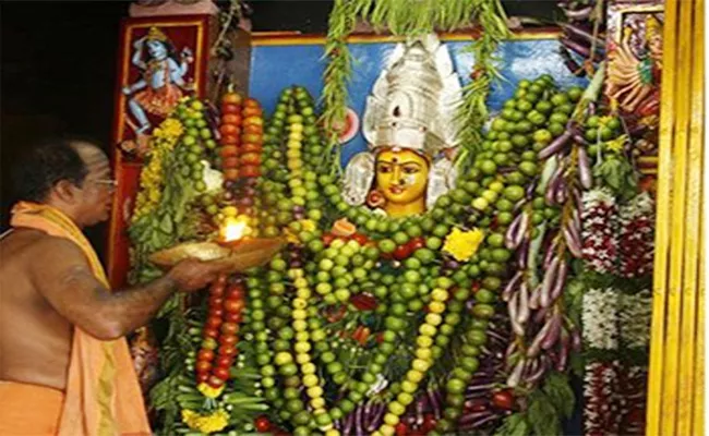 Why Do We Offer Lemon Garlands And Ash Gourd To Goddess Durga? - Sakshi