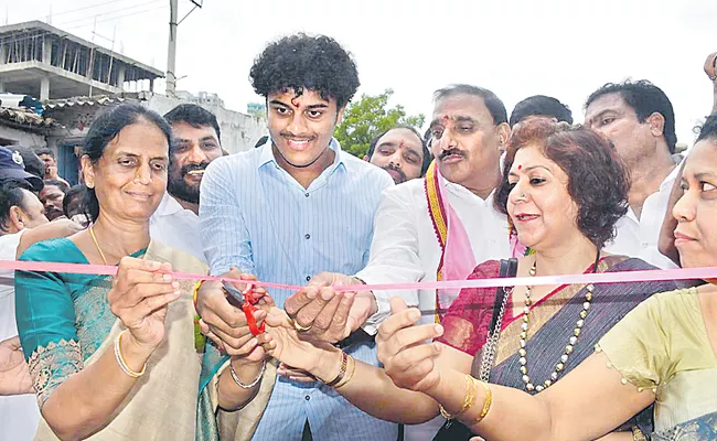 Inauguration of reconstructed government school - Sakshi