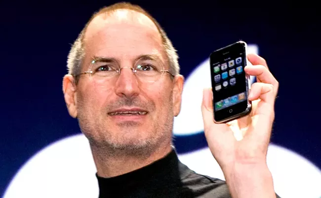 iphone 2007 model auction sold record price rs 13 crore - Sakshi