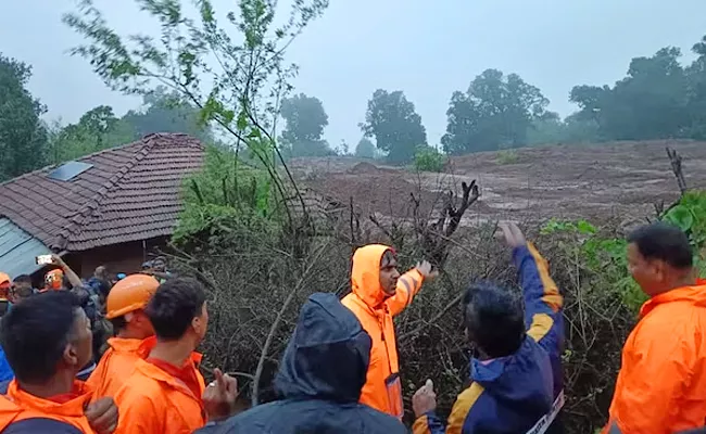 Landslide Kills 13 Maharashtra Raigad Many trapped CM Shinde At site - Sakshi