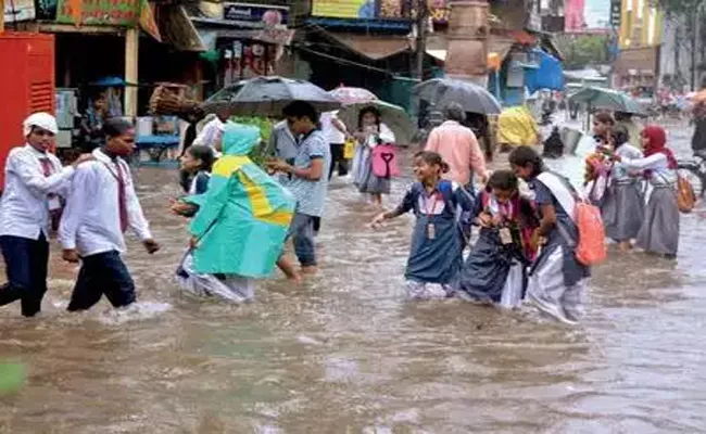 Heavy To Very Heavy Rains Mumbai Schools To Be Closed Tomorrow - Sakshi