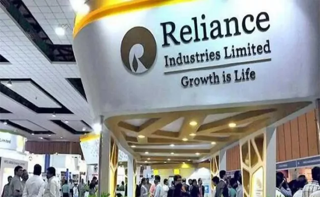 Reliance teams up with Brookfield Digital Realty - Sakshi