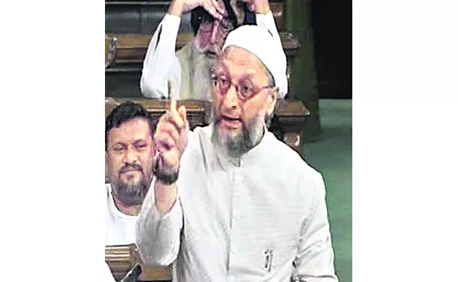 Muslims targeted environment of hatred created: AIMIM MP Asaduddin Owaisi attacks Modi Govt - Sakshi