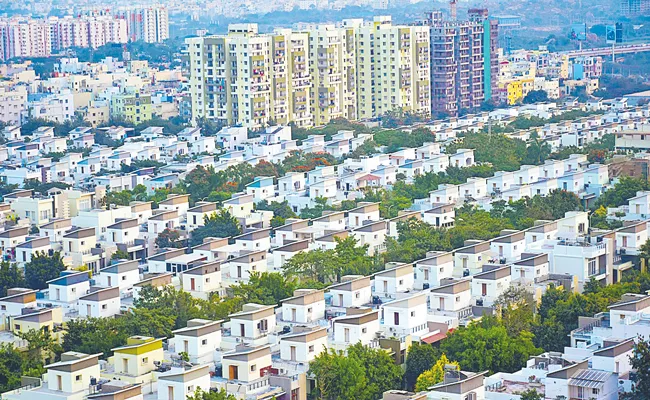 Unsold homes in Hyderabad have increased by 5 percent - Sakshi