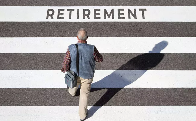 Govt plans to extend retirement age of managing directors - Sakshi