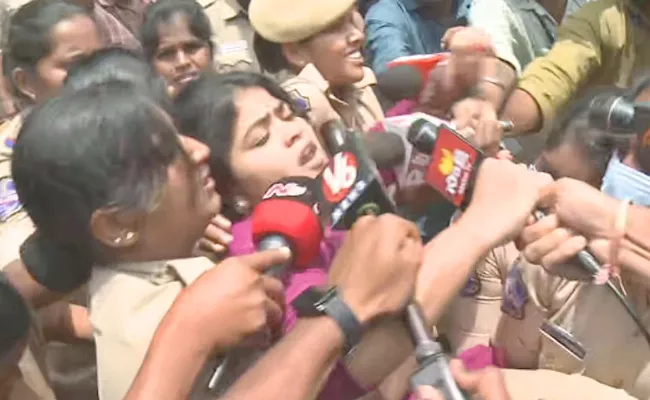SFI Leaders Students Protest Tension situation At telangana Assembly  - Sakshi