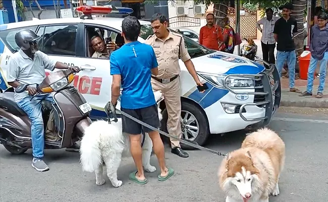 Hyderabad Pranay Argue With Police Video Viral - Sakshi
