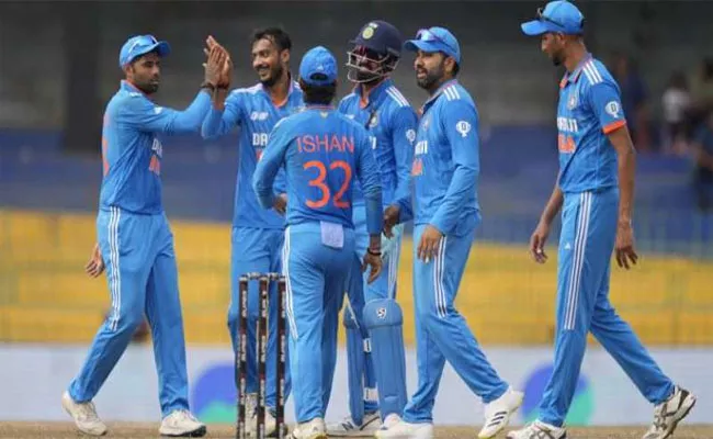 IND VS AUS 3rd ODI: Axar Patel Ruled Out - Sakshi