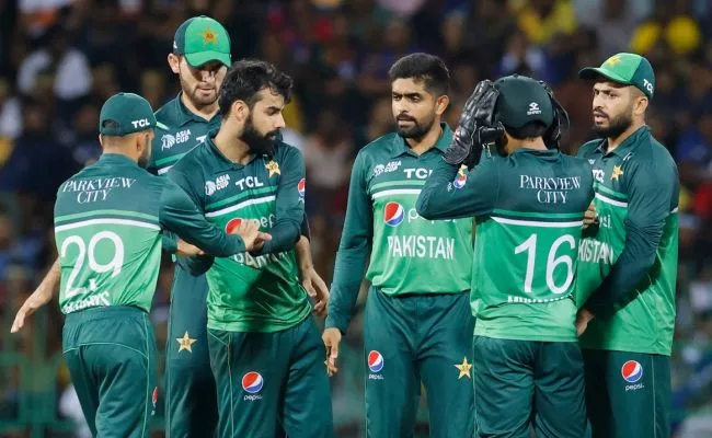 After much drama, Pakistan team issued visas for World Cup - Sakshi