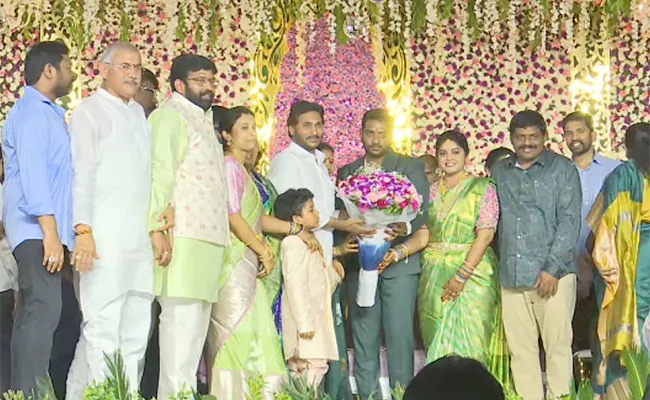 Cm Jagan Attended Jakkampudi Ganesh Wedding Reception - Sakshi