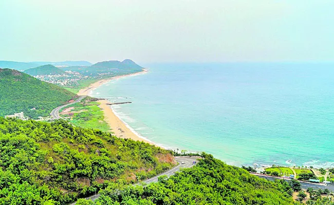Andhra Pradesh mulling mega IT park in Visakhapatnam - Sakshi