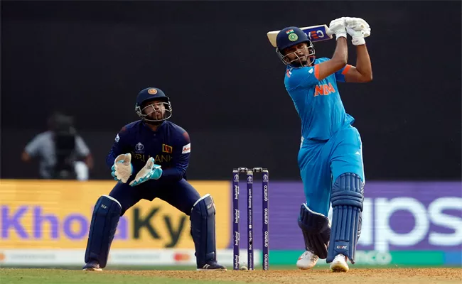 Shreyas Iyer Slams Longest Six Of ODI World Cup 2023 During Sri Lanka  - Sakshi