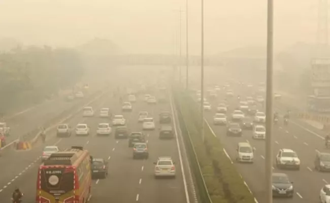 Delhi Air Quality Turns Hazardous AQI Dips  - Sakshi