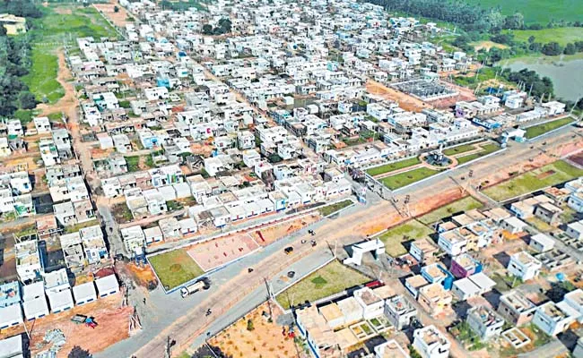 The target is 5 lakh houses - Sakshi